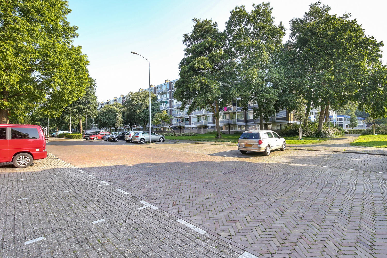 Burgemeester Velthuijsenlaan 249