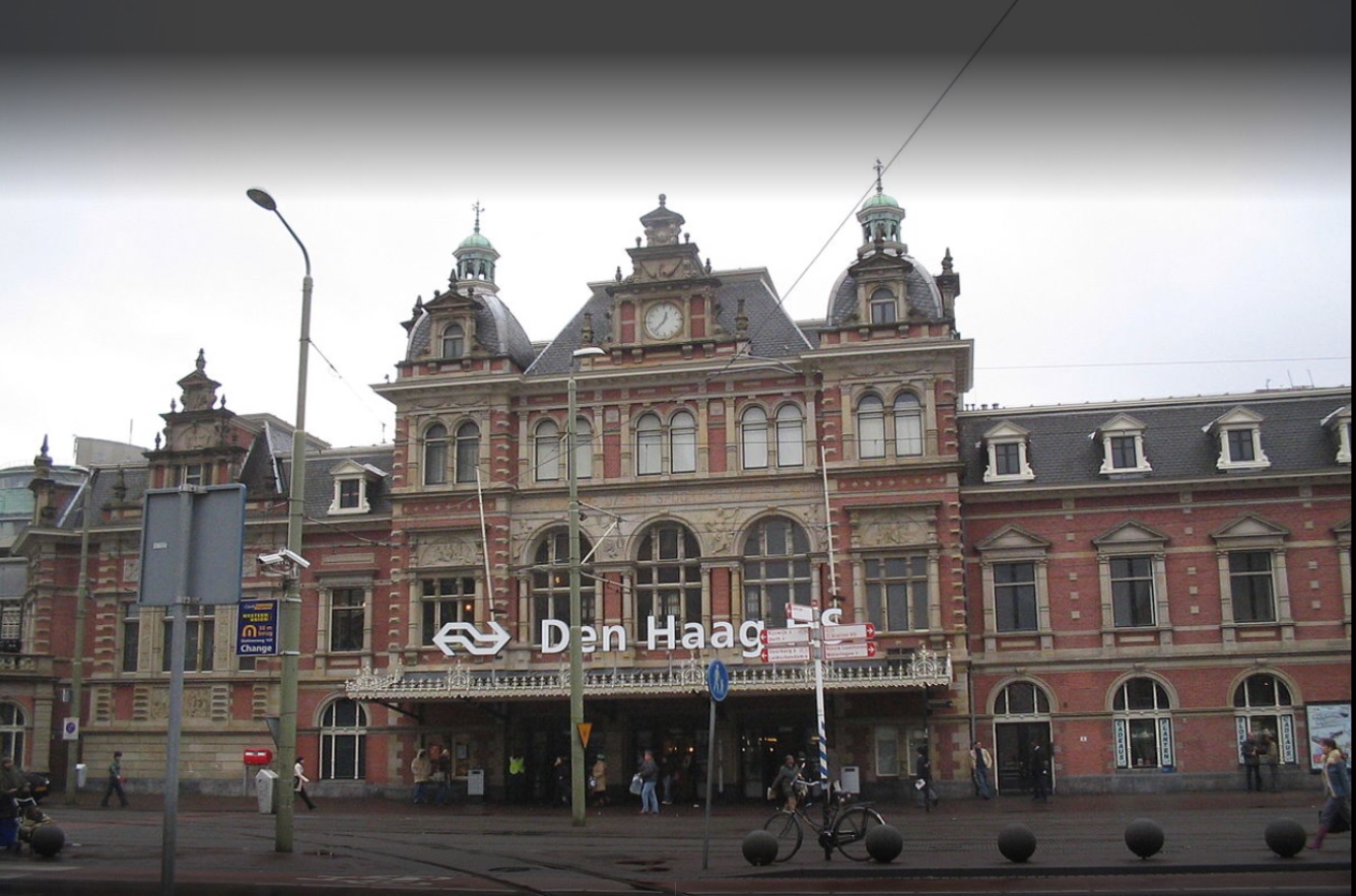 Stationsplein 8