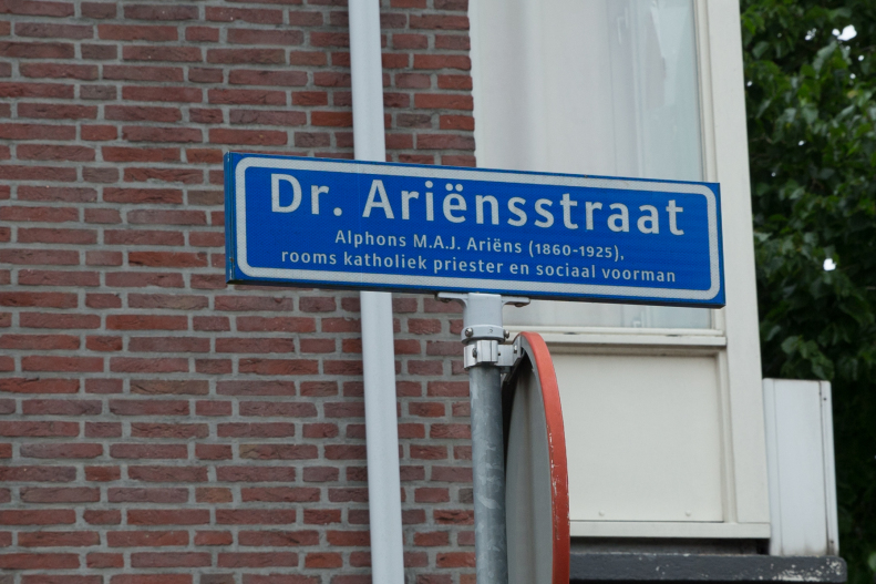 Doctor Ariënsstraat 6