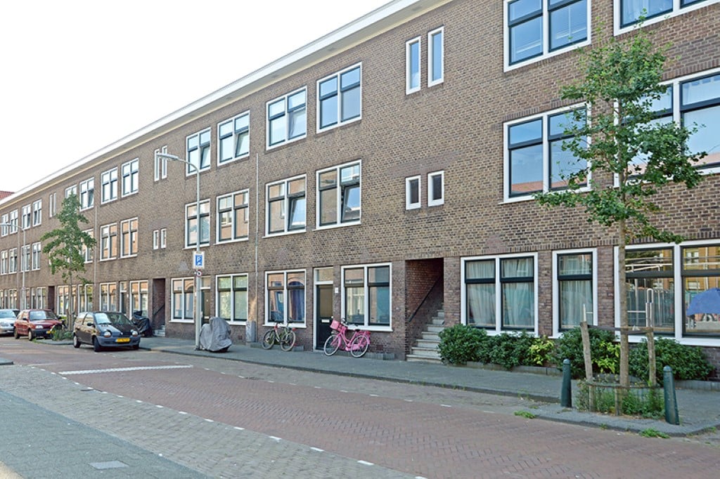 Huurwoning: Hazelaarstraat 96 in 'S-Gravenhage - €782 per maand - 93m²