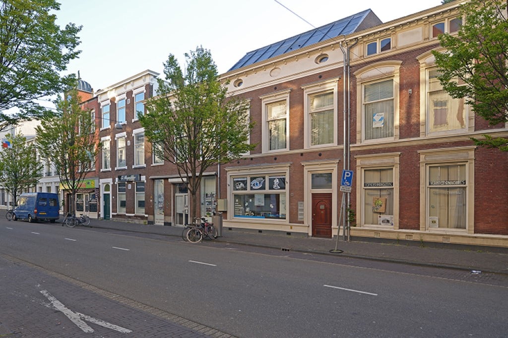 Huurwoning: Stationsweg 82B in 'S-Gravenhage - €1.404 per maand - 77m²