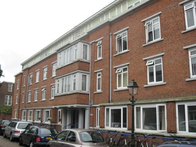 Studio te huur: Van Weede van Dijkveldstraat 22A, Statenkwartier 'S-Gravenhage