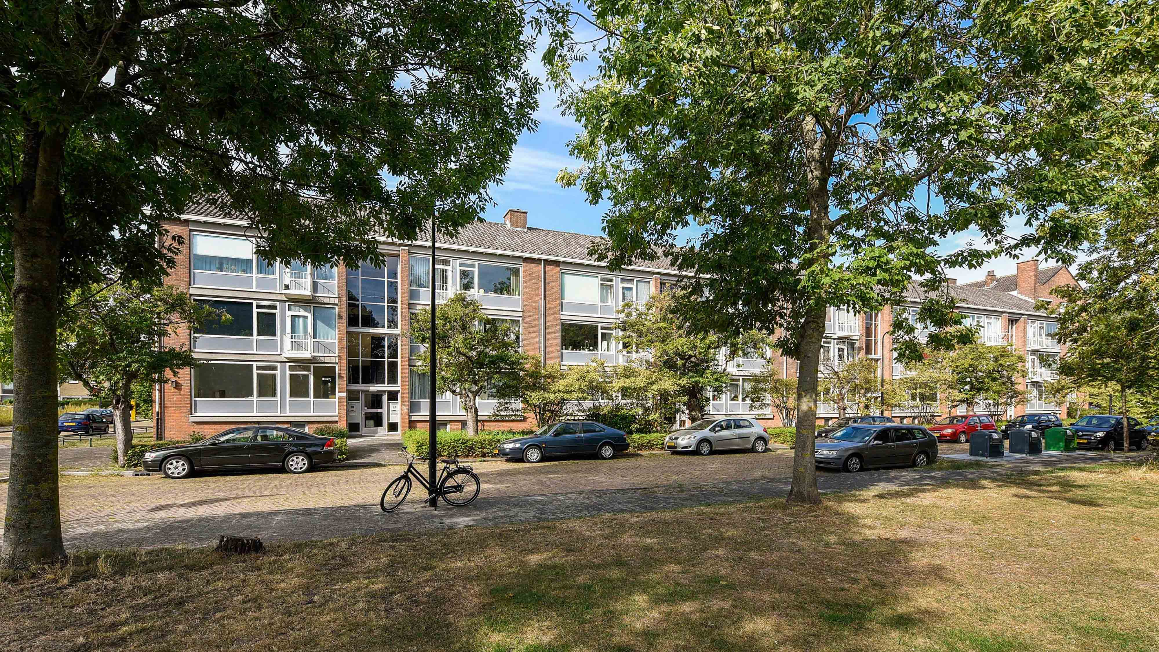 Appartement te huur: E.H. Hartmanstraat 44, Ministerbuurt Rijswijk Zh