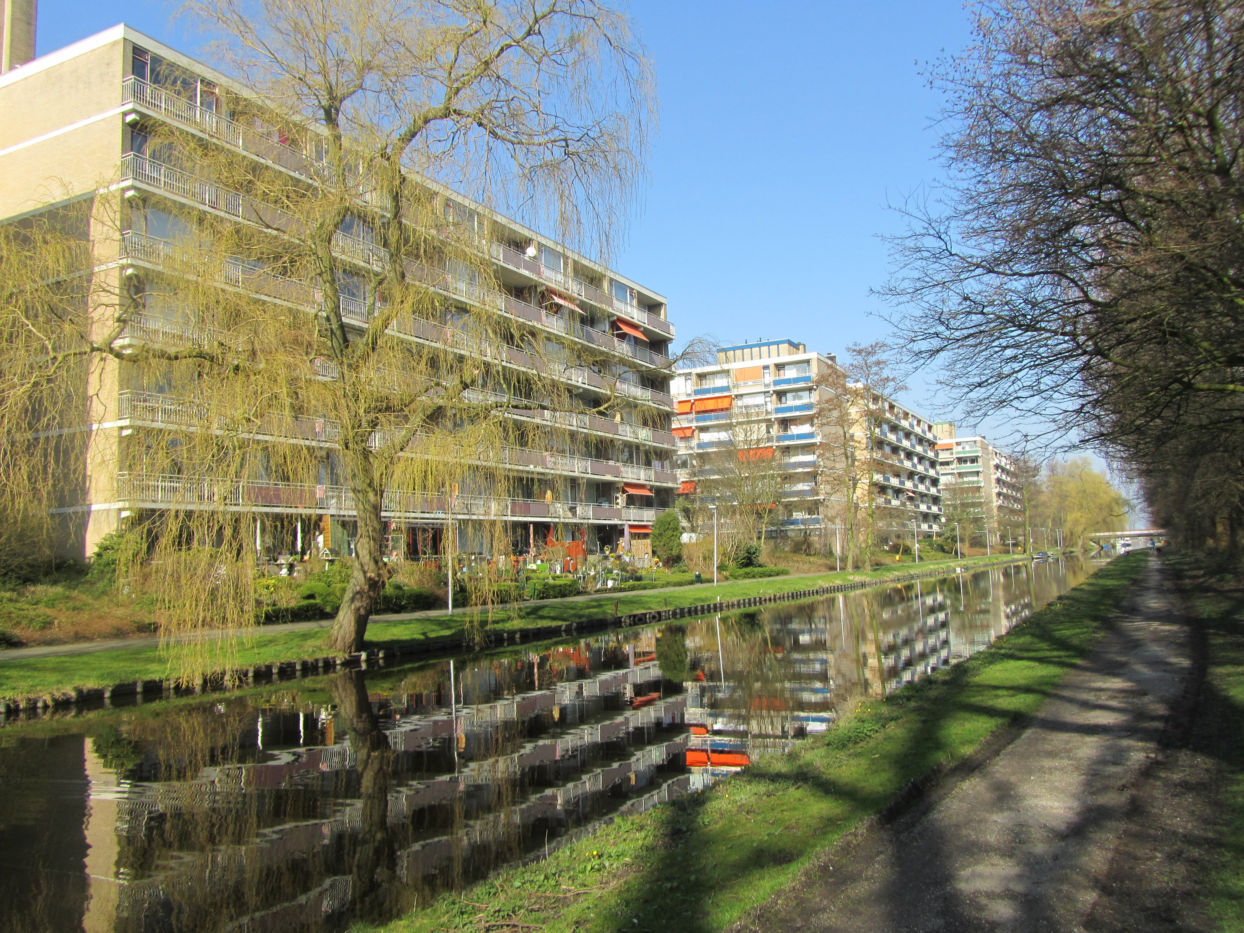 Appartement te huur: Van Duivenvoordelaan 290, Zijlwatering en haven Wassenaar