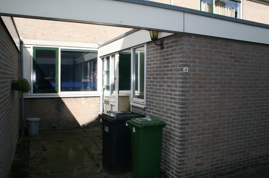 Tussenwoning te huur: Uitterlier 28, De Lier West De Lier